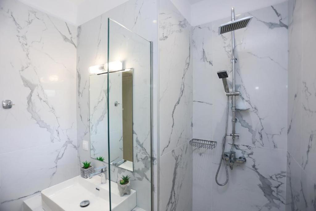 Kouros Apartments Litheres 外观 照片